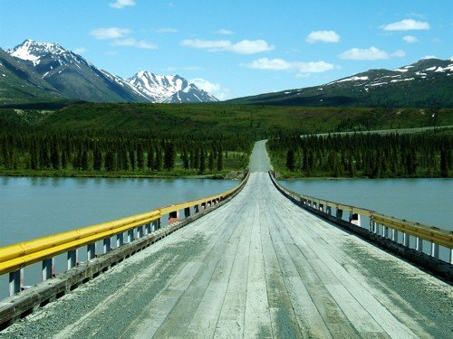 Susitna river bridge denali highway. Photo by Rick Taylor. Copyright Borderland Tours. All rights reserved.