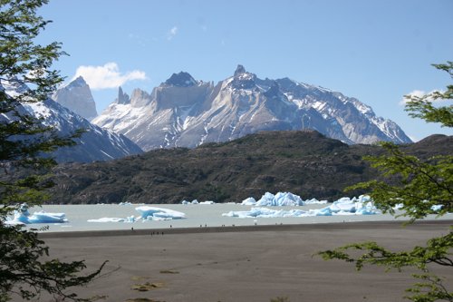 Torres del paine national park. Photo by Enrique Couve. All rights reserved.