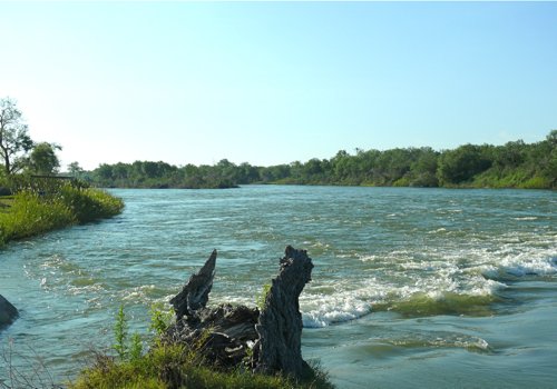 Rio grande at chapeno. Photo by Rick Taylor. Copyright Borderland Tours. All rights reserved.